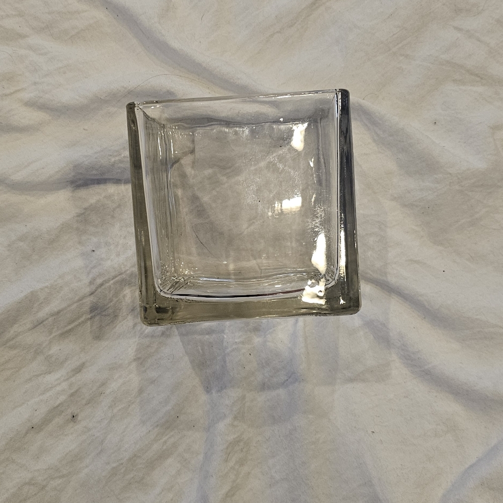 Glass jar